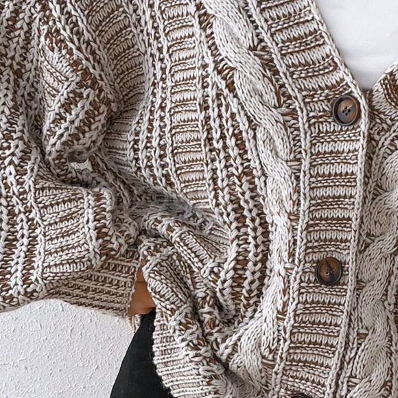 Oversized Mocha Brown Cable Knit Cardigan Long Sleeves Hip Length Buttoned - Picture 8 of 12